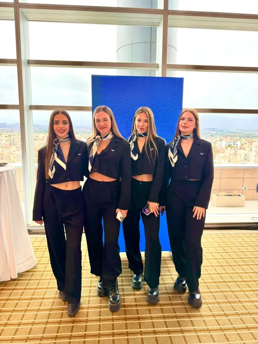 Anfitrionas de SOMOS en un evento corporativo en Mendoza